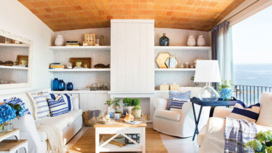 Фото - Прекрасная бело-голубая квартира с видом на море в Испании