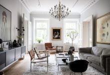 Фото - Картины в классических рамах и современный декор: красивая квартира в Гётеборге